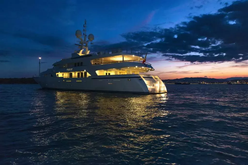 Tommy I by Benetti - Special Offer for a private Superyacht Rental in St Tropez with a crew
