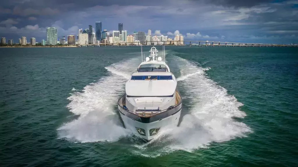 Troca One by Versilcraft - Top rates for a Charter of a private Motor Yacht in Martinique