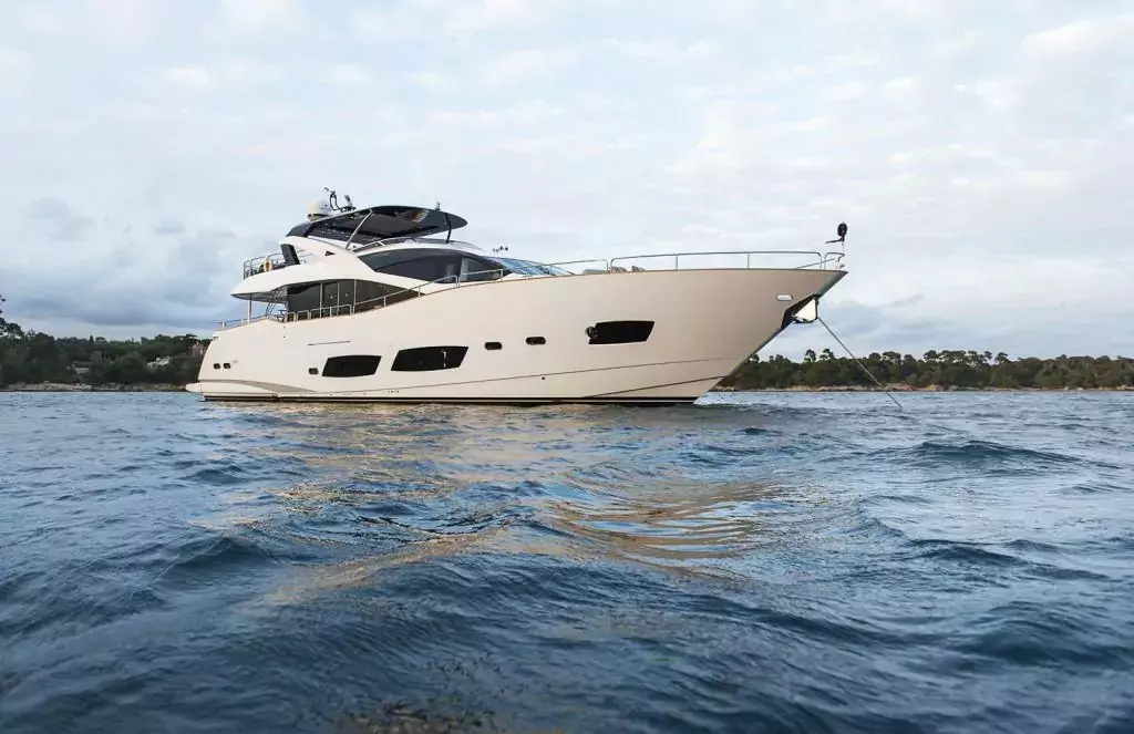 Twenty Eight by Sunseeker - Special Offer for a private Motor Yacht Charter in Corsica with a crew