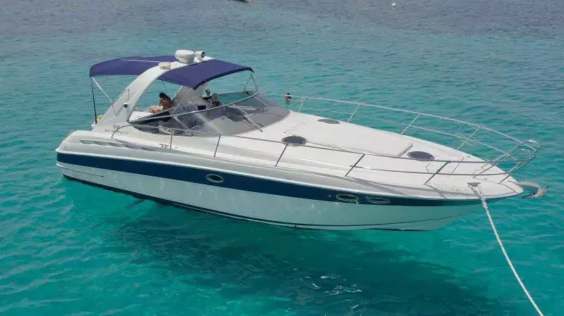 Valetta BMB by Bavaria Yachts - Top rates for a Rental of a private Power Boat in Italy