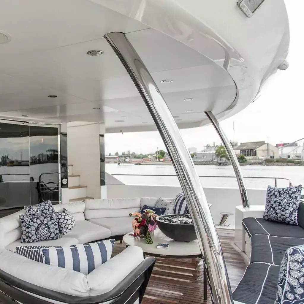 Vegas by Sunseeker - Special Offer for a private Superyacht Charter in Melbourne with a crew