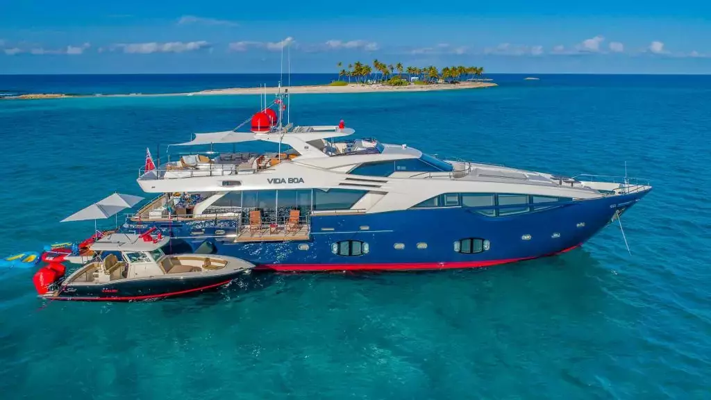 Vida Boa by Ferretti - Special Offer for a private Motor Yacht Charter in Antigua with a crew
