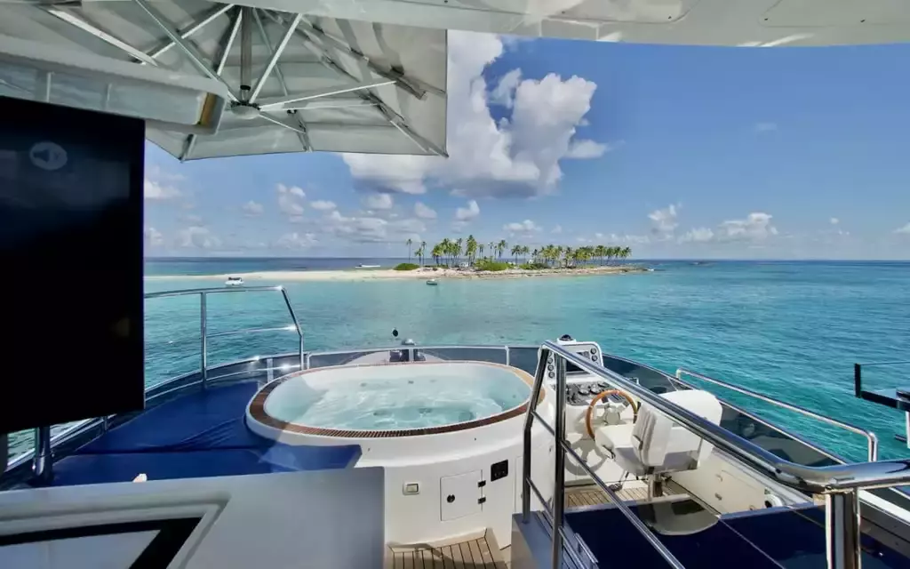 Cool Breeze by Benetti - Special Offer for a private Superyacht Charter in Nassau with a crew