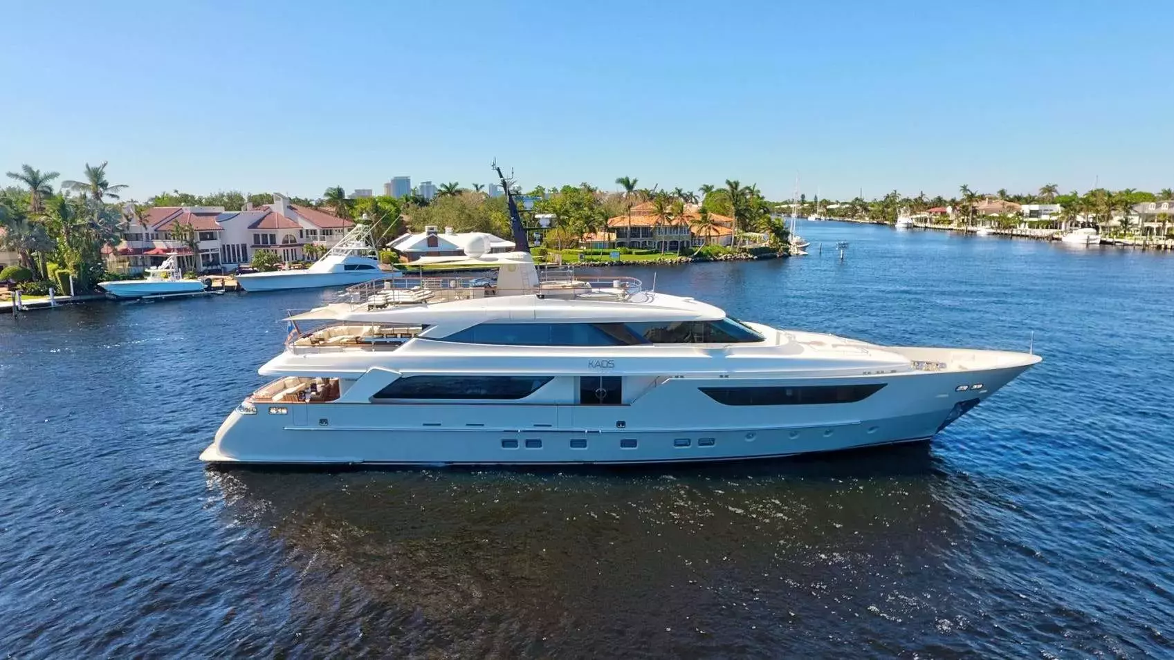 Lovebug by Sanlorenzo - Special Offer for a private Motor Yacht Charter in Fort Lauderdale with a crew