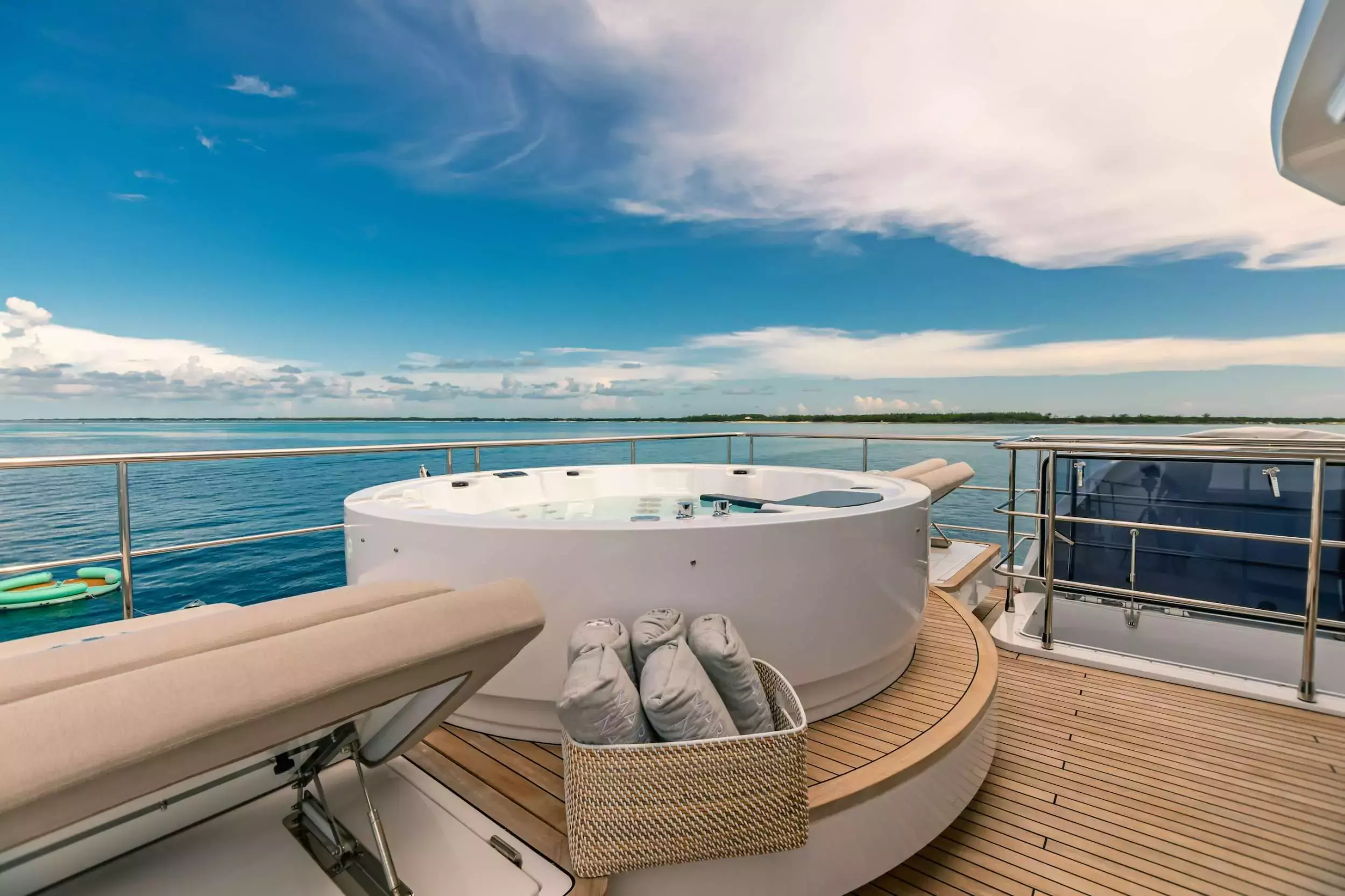 Marea La Nautica by Azimut - Top rates for a Charter of a private Motor Yacht in Bahamas