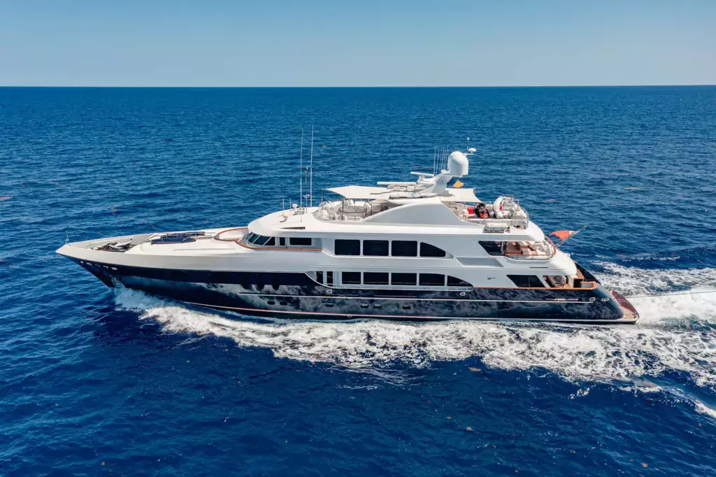 Mirabella by Trinity Yachts - Special Offer for a private Superyacht Charter in Virgin Gorda with a crew