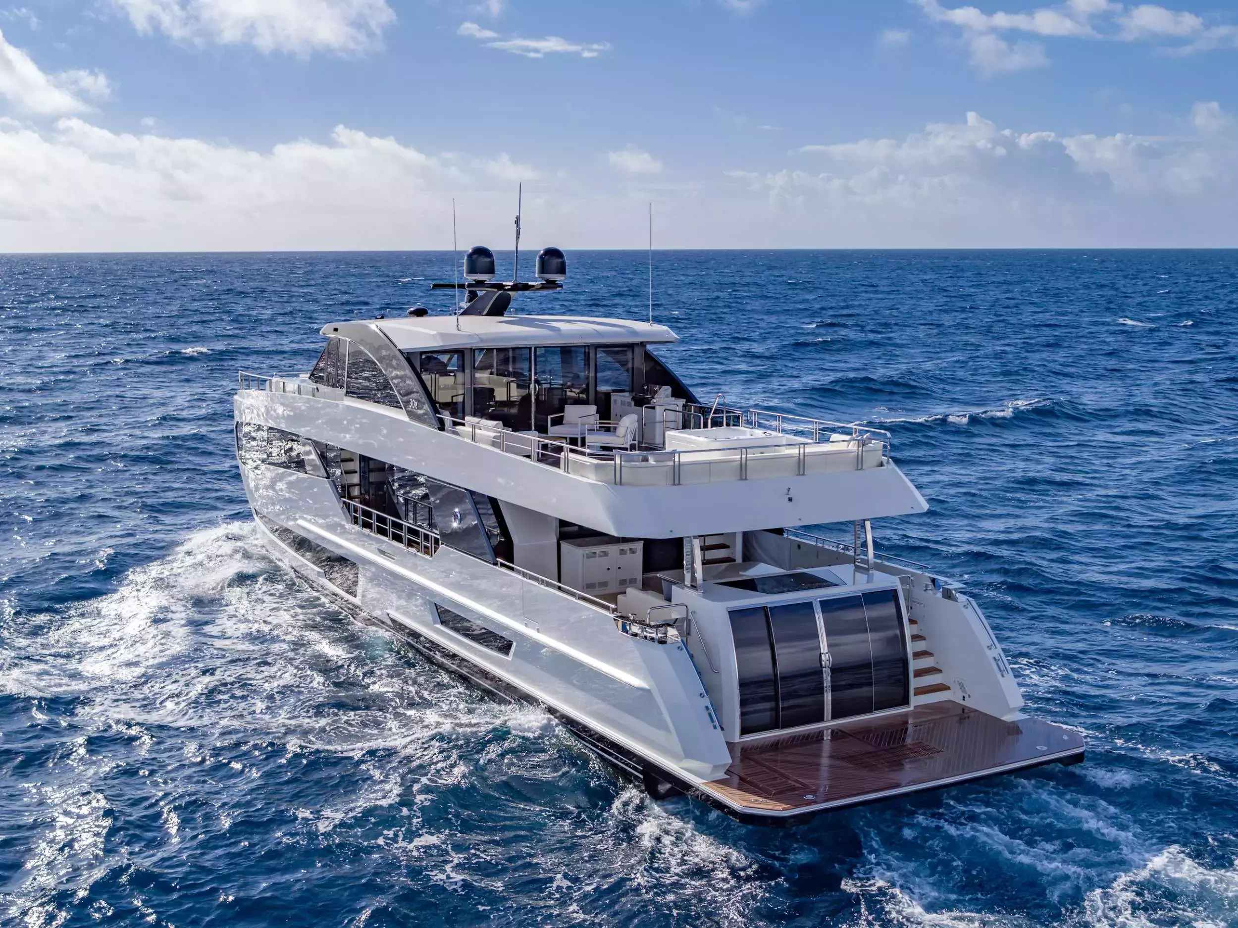 O by Ocean Alexander - Special Offer for a private Superyacht Charter in Miami with a crew