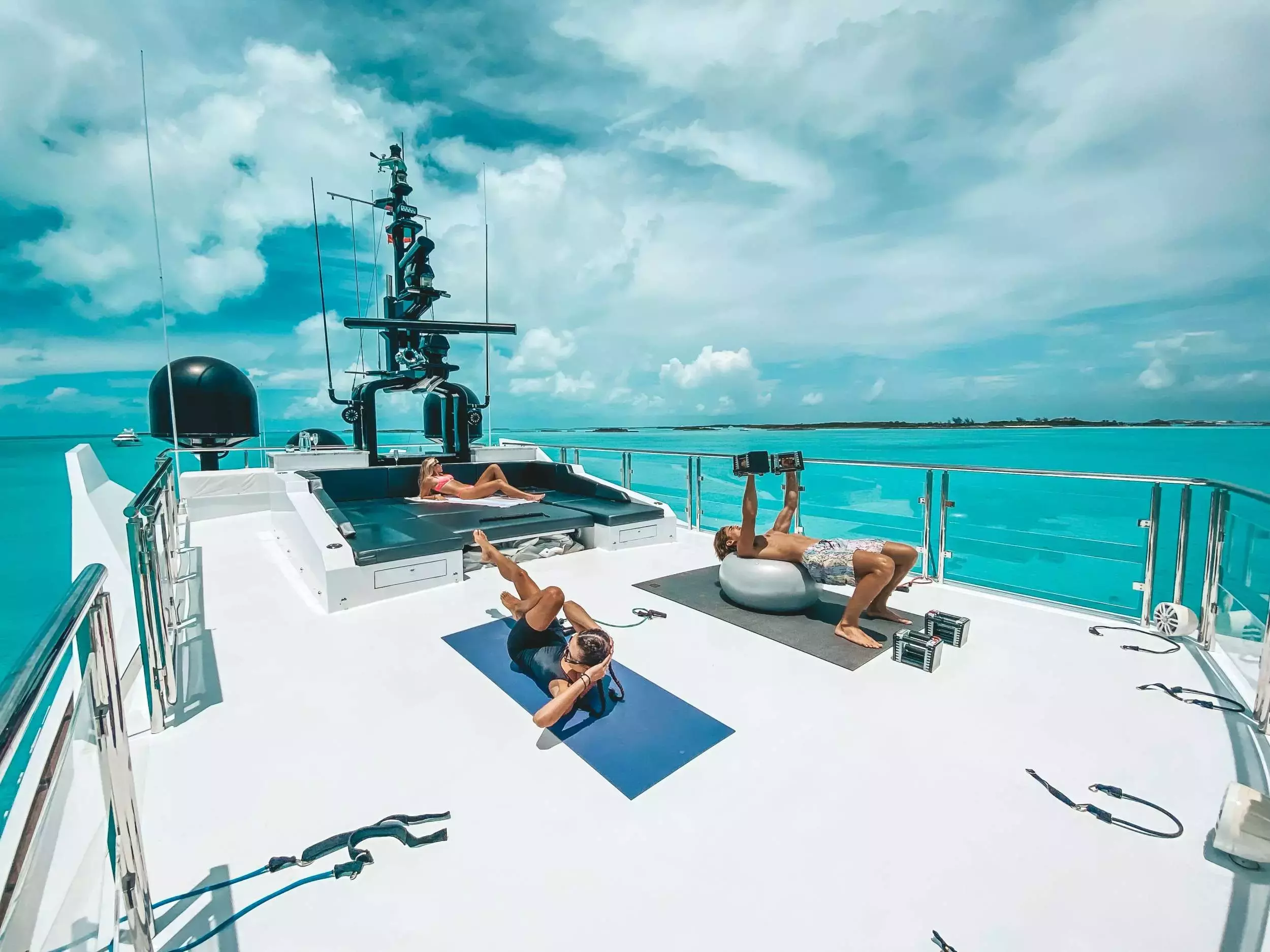 Oculus by Oceanfast - Special Offer for a private Superyacht Rental in Harbour Island with a crew