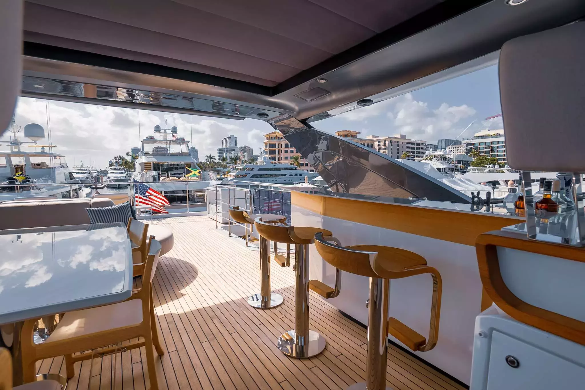 Sea Owl by Azimut - Special Offer for a private Motor Yacht Charter in Harbour Island with a crew