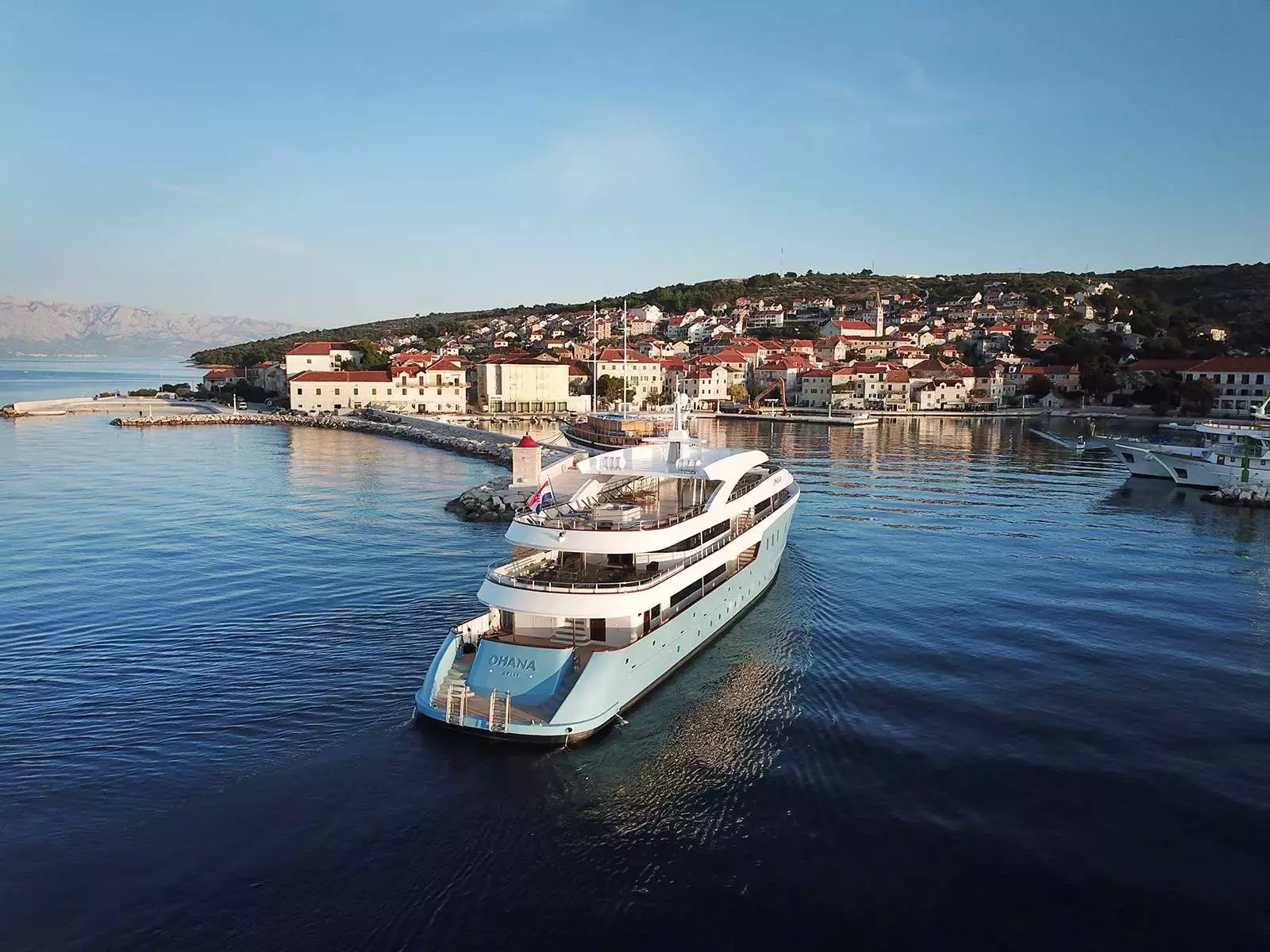 Ohana by Custom Made - Special Offer for a private Motor Yacht Charter in Hvar with a crew