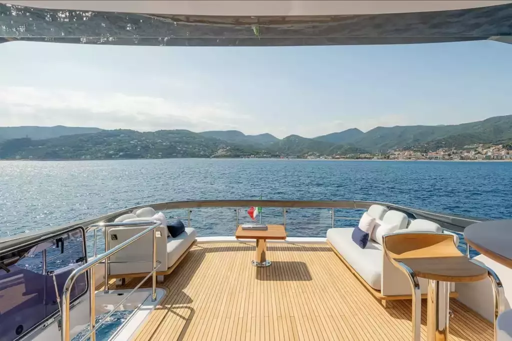 AZ 78 by Azimut - Special Offer for a private Motor Yacht Charter in Krk with a crew