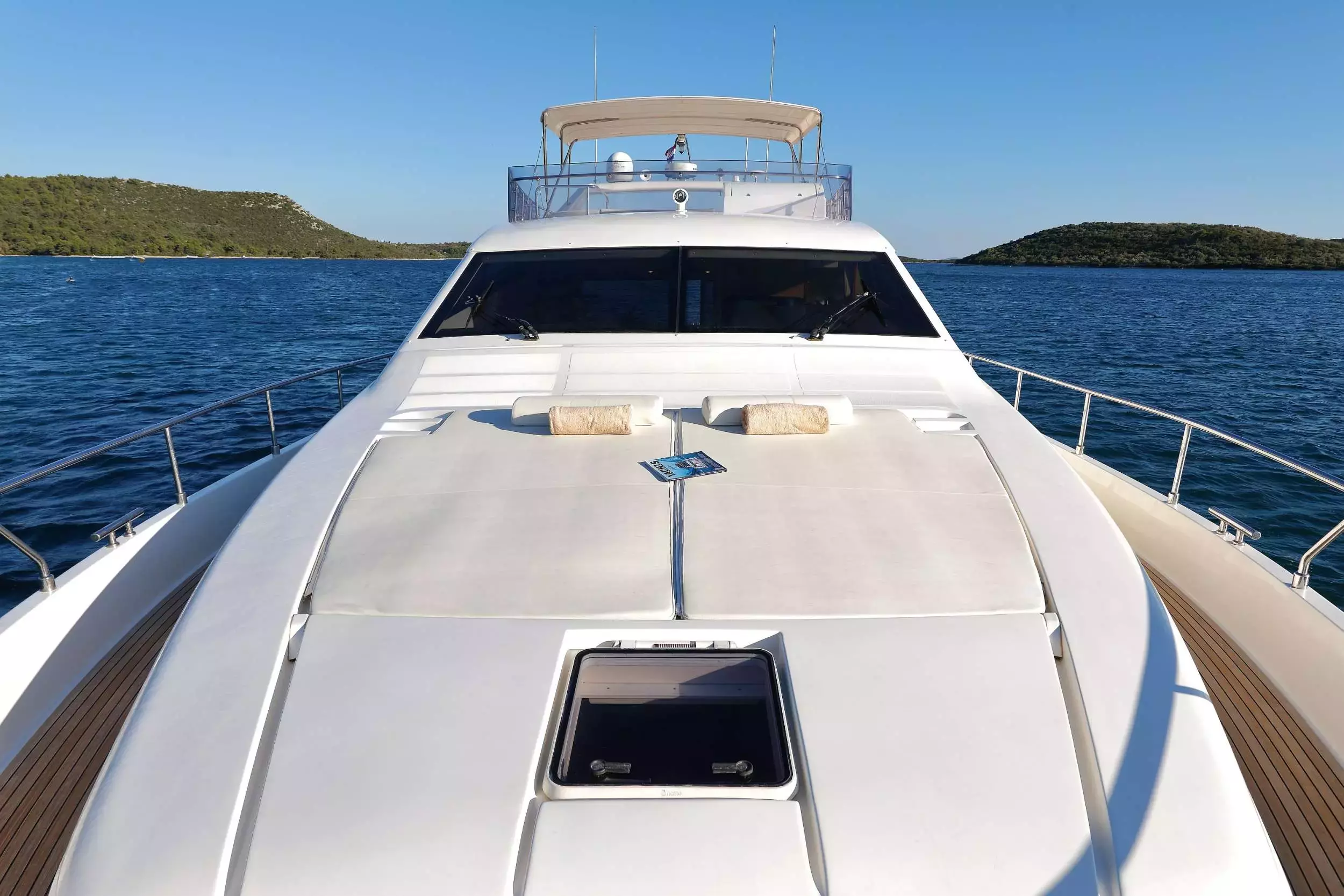 Dominique by Ferretti - Special Offer for a private Motor Yacht Charter in Budva with a crew