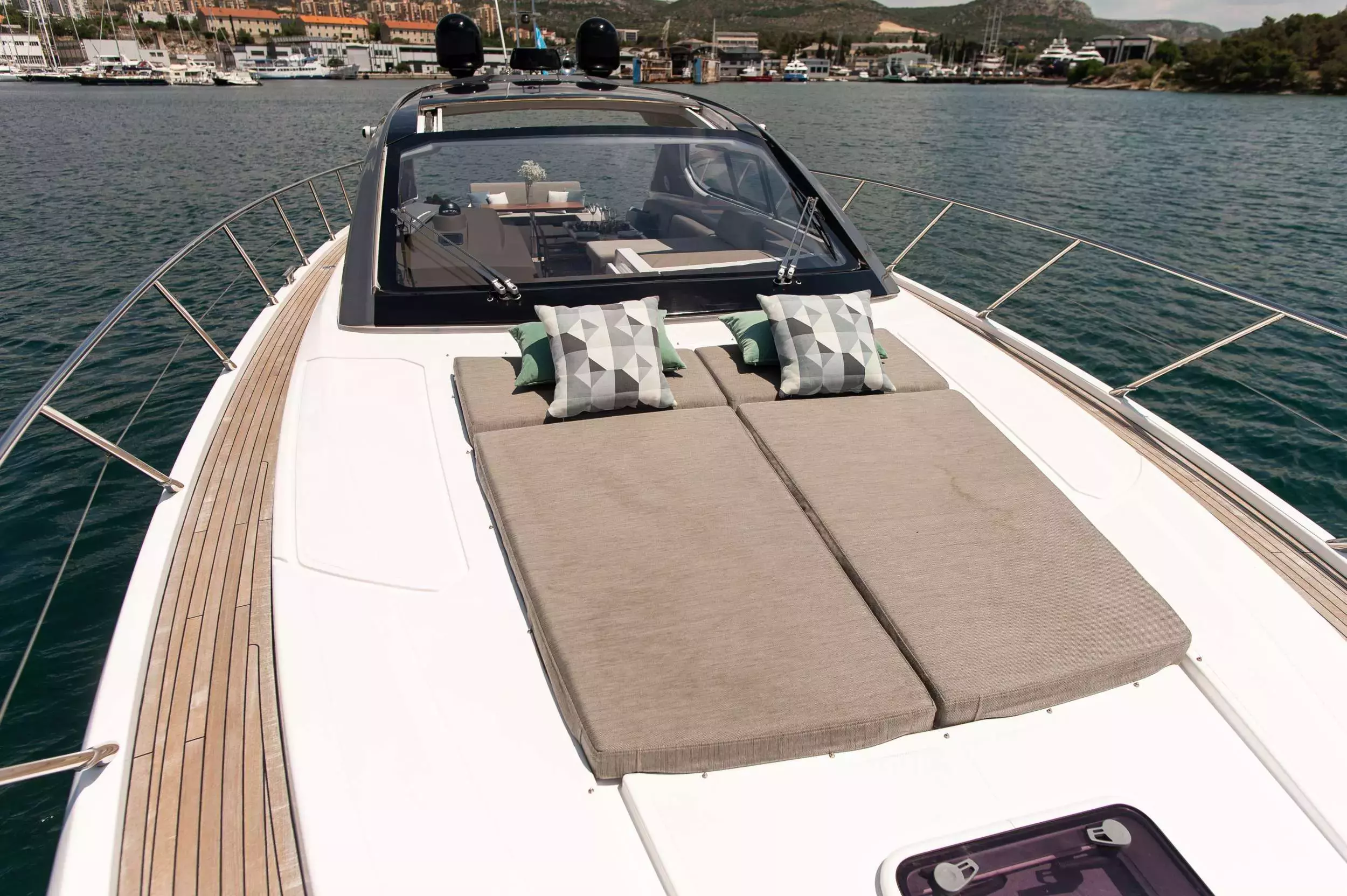 Fellow III by Azimut - Special Offer for a private Motor Yacht Charter in Hvar with a crew