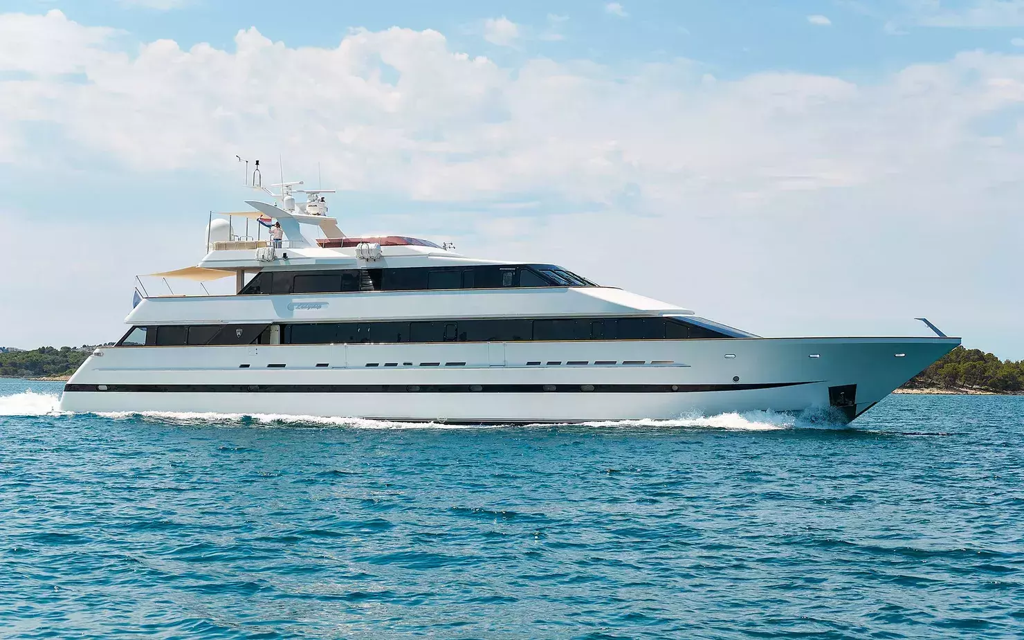 Ladyship by Heesen - Special Offer for a private Superyacht Charter in Budva with a crew