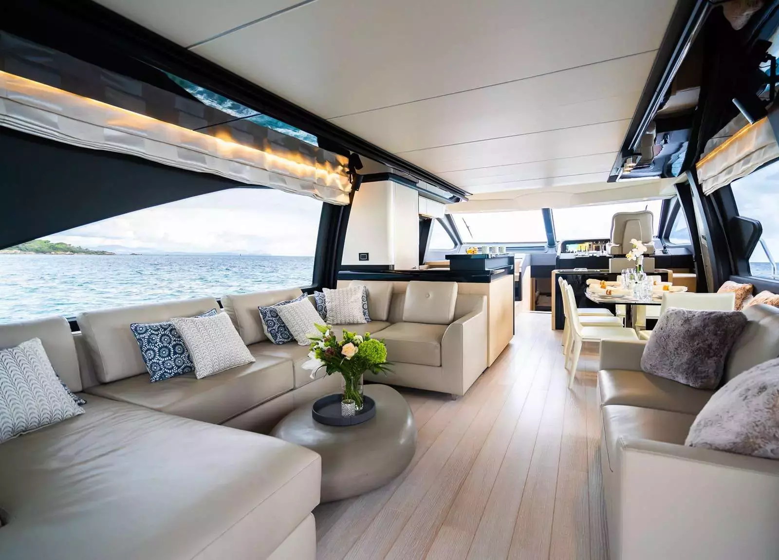 Mineira by Azimut - Top rates for a Charter of a private Motor Yacht in Croatia