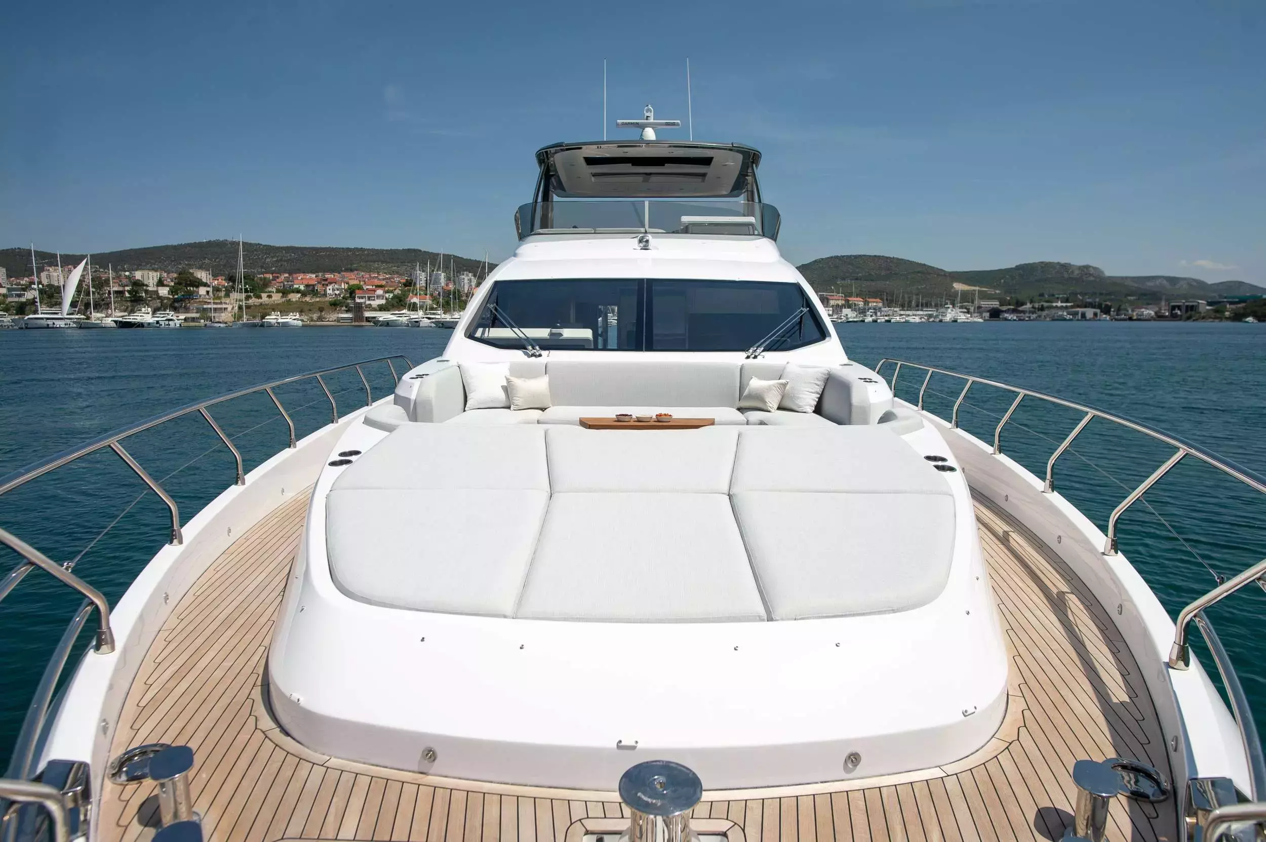 Prewi by Azimut - Special Offer for a private Motor Yacht Charter in Rogoznica with a crew