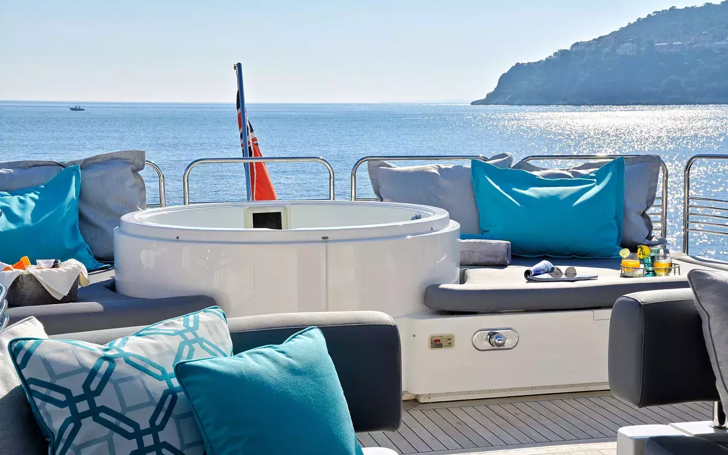 Excelerate Z by Sunseeker - Special Offer for a private Motor Yacht Charter in Corsica with a crew