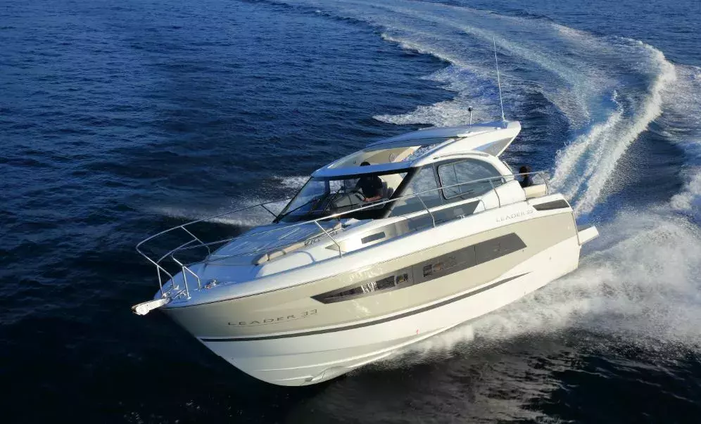 Love by Jeanneau - Special Offer for a private Power Boat Rental in Cannes with a crew