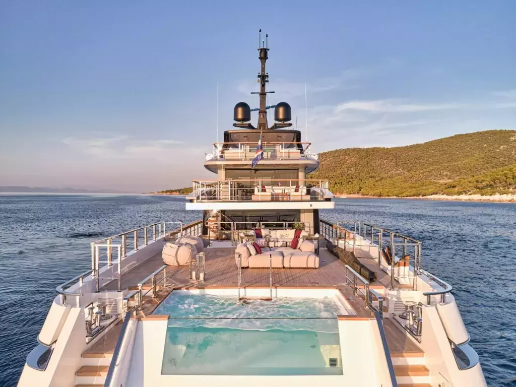 Para Bellum by Sanlorenzo - Special Offer for a private Superyacht Charter in Abu Dhabi with a crew