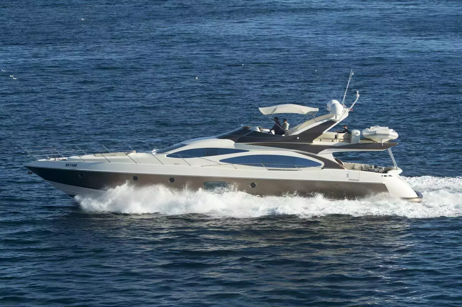 Medusa by Azimut - Special Offer for a private Motor Yacht Charter in Paros with a crew