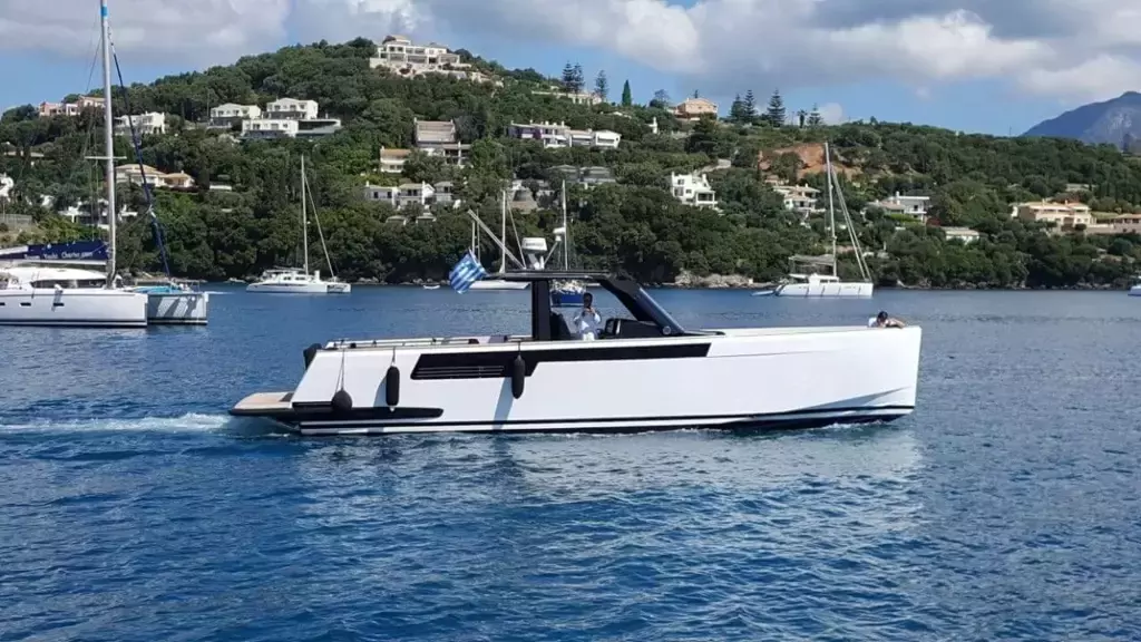Sea Kid by Fjord - Special Offer for a private Power Boat Charter in Lavrion with a crew