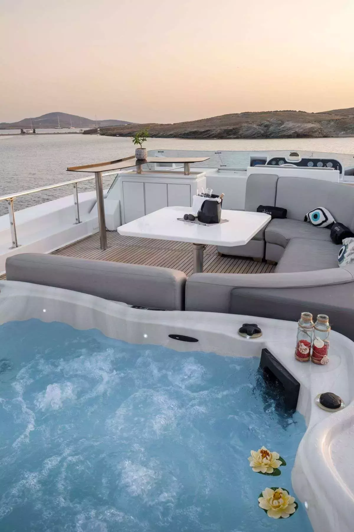 Shiva by Cantieri di Pisa - Special Offer for a private Motor Yacht Charter in Salamis with a crew