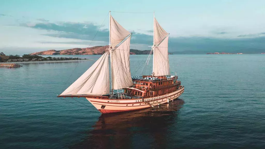 Maj Oceanic by Custom Made - Special Offer for a private Motor Sailer Charter in Komodo with a crew