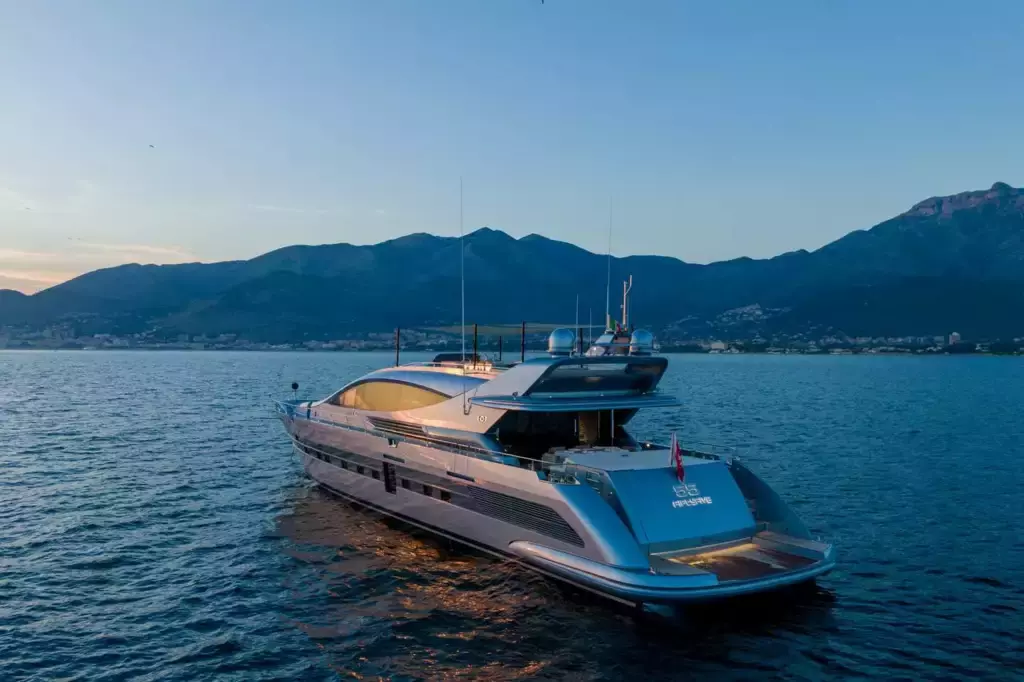 Fifty Five by Cantieri Navali - Special Offer for a private Motor Yacht Charter in Tuscany with a crew