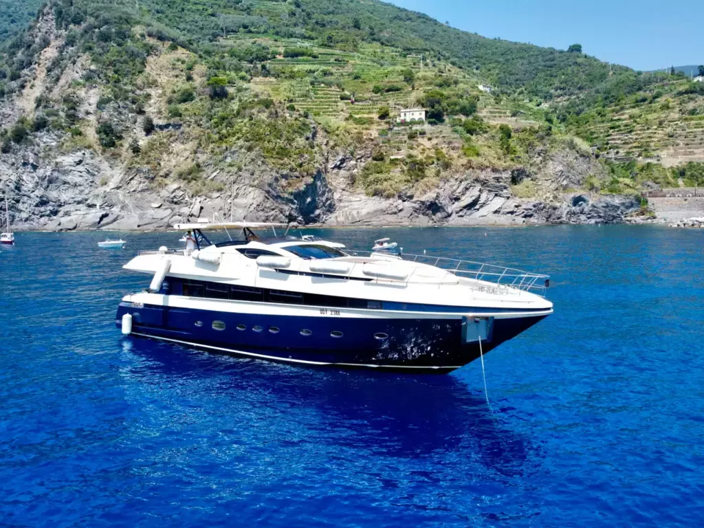 Nylec by Rodriguez Yachts - Special Offer for a private Motor Yacht Charter in Naples with a crew
