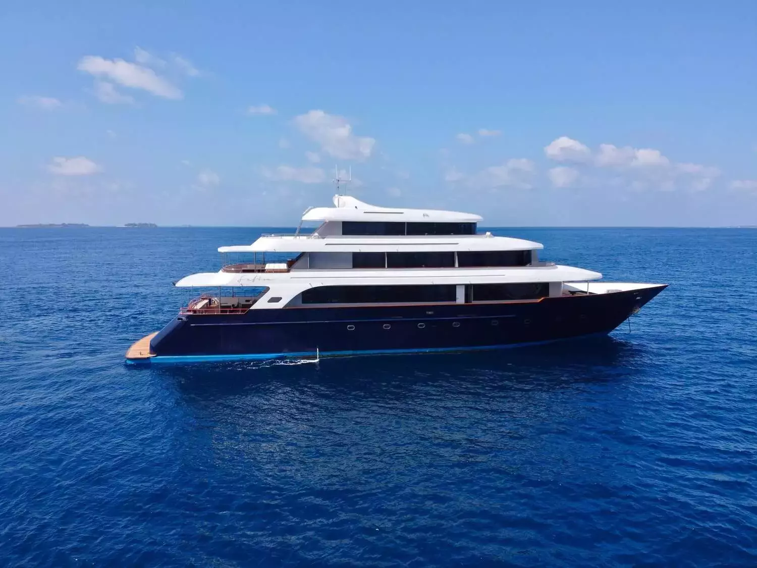 Safira by Custom Made - Top rates for a Charter of a private Superyacht in Maldives