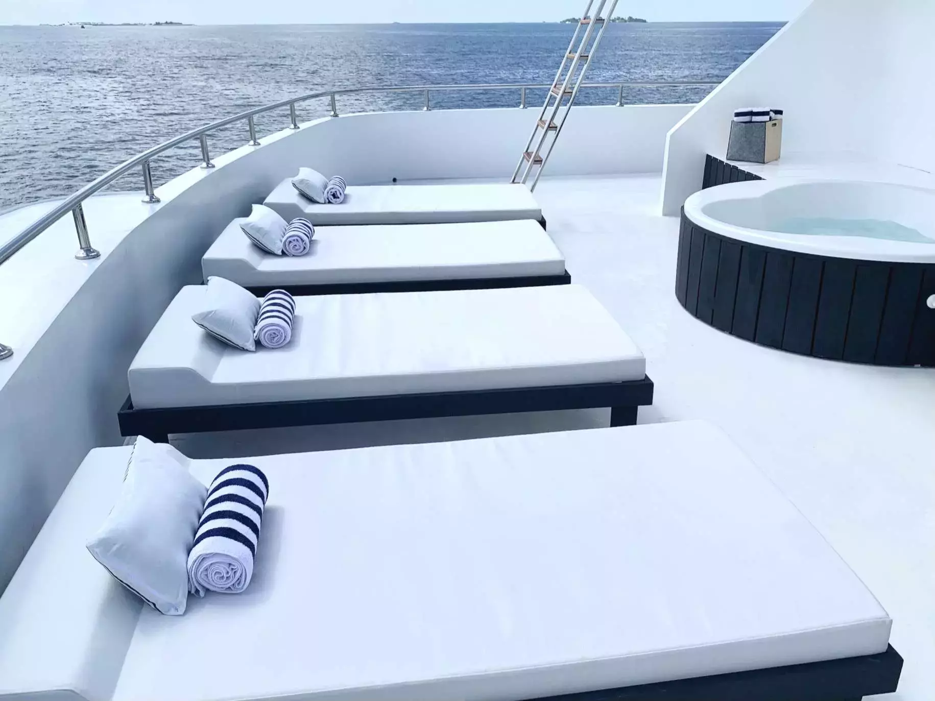 Safira by Custom Made - Special Offer for a private Superyacht Charter in Male with a crew
