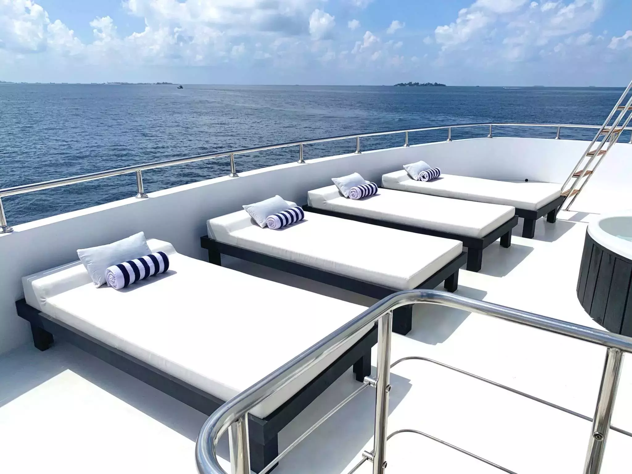 Safira by Custom Made - Top rates for a Charter of a private Superyacht in Maldives