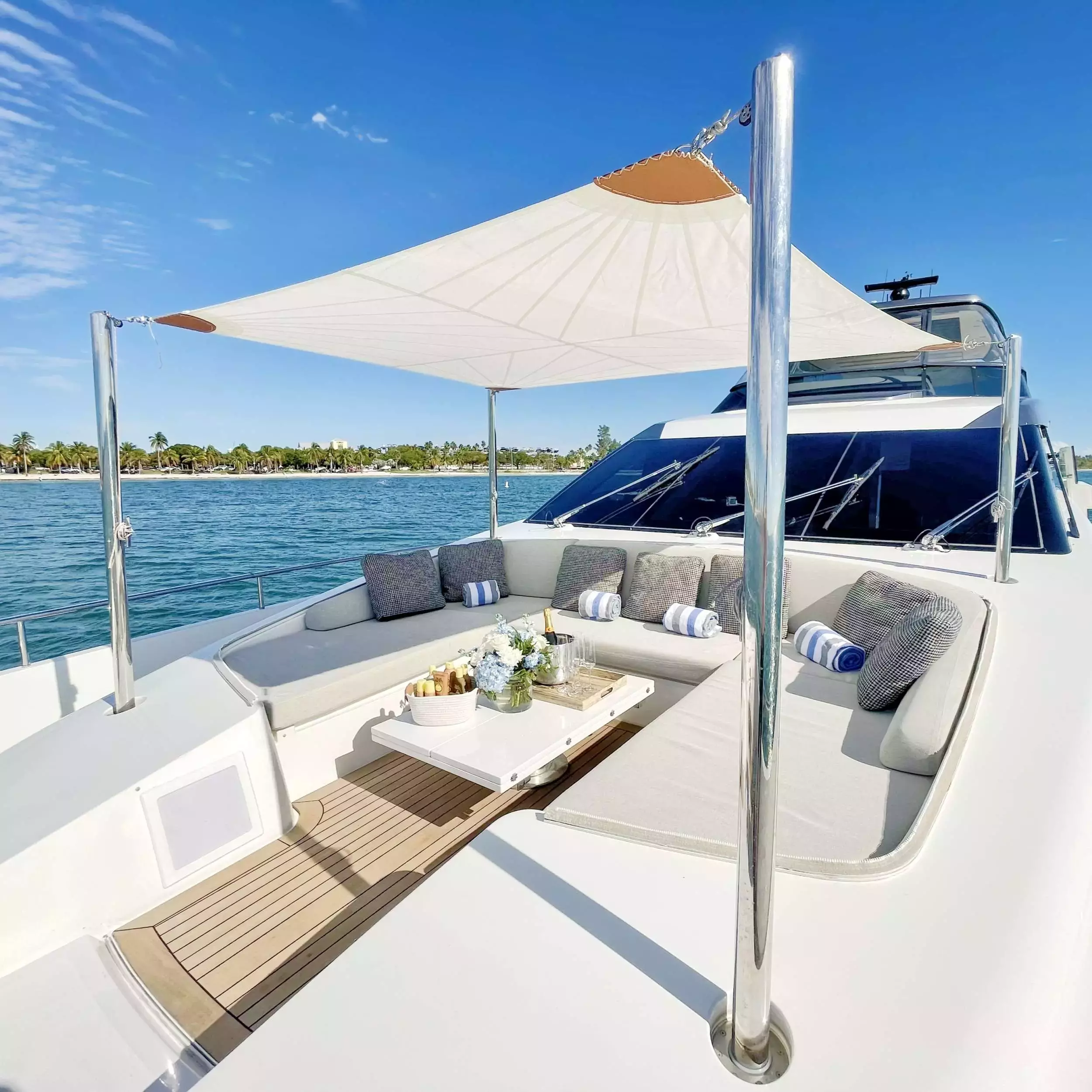 C-Daze by Sanlorenzo - Special Offer for a private Motor Yacht Charter in Miami with a crew