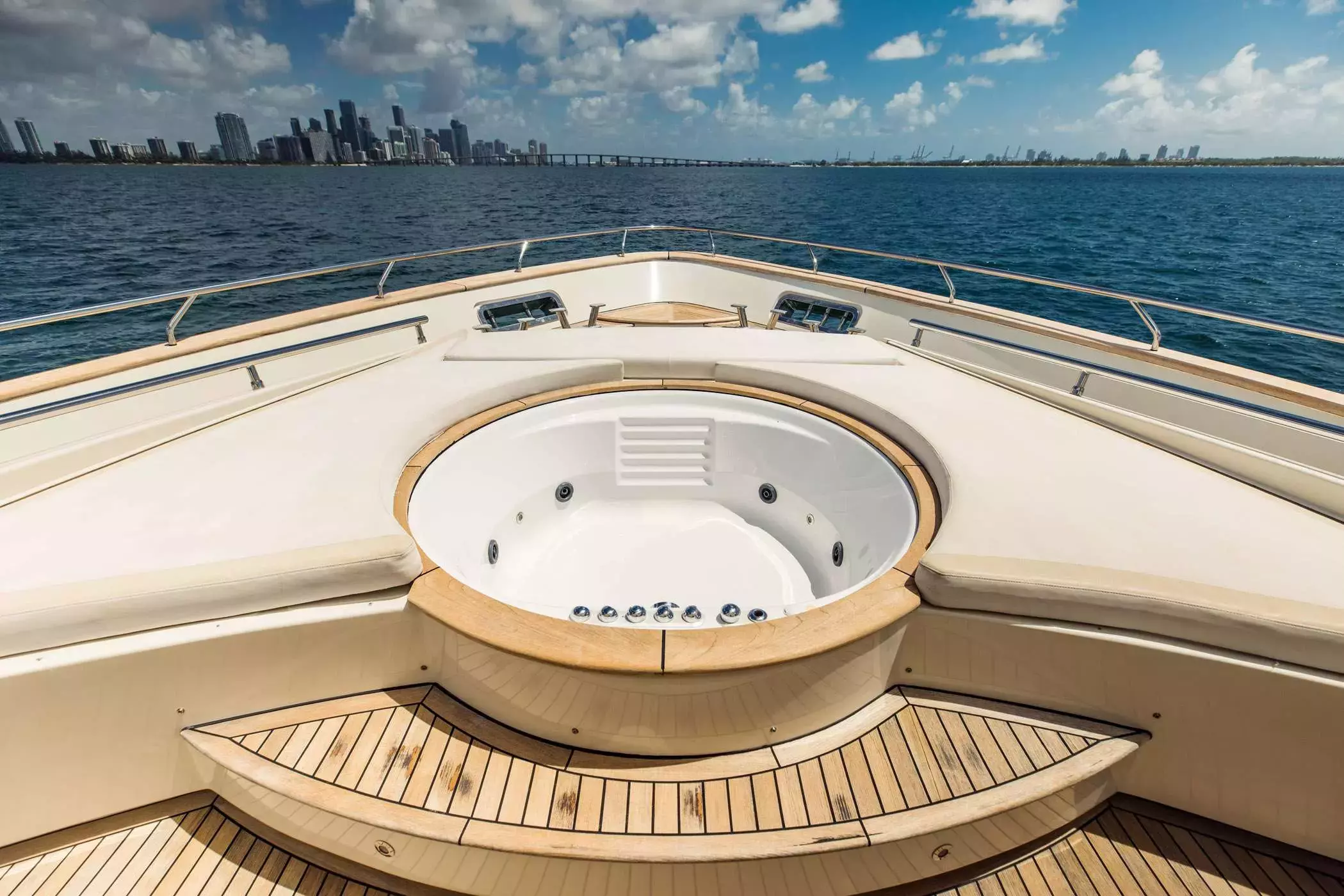 Casual by Dominator - Special Offer for a private Motor Yacht Charter in Miami with a crew