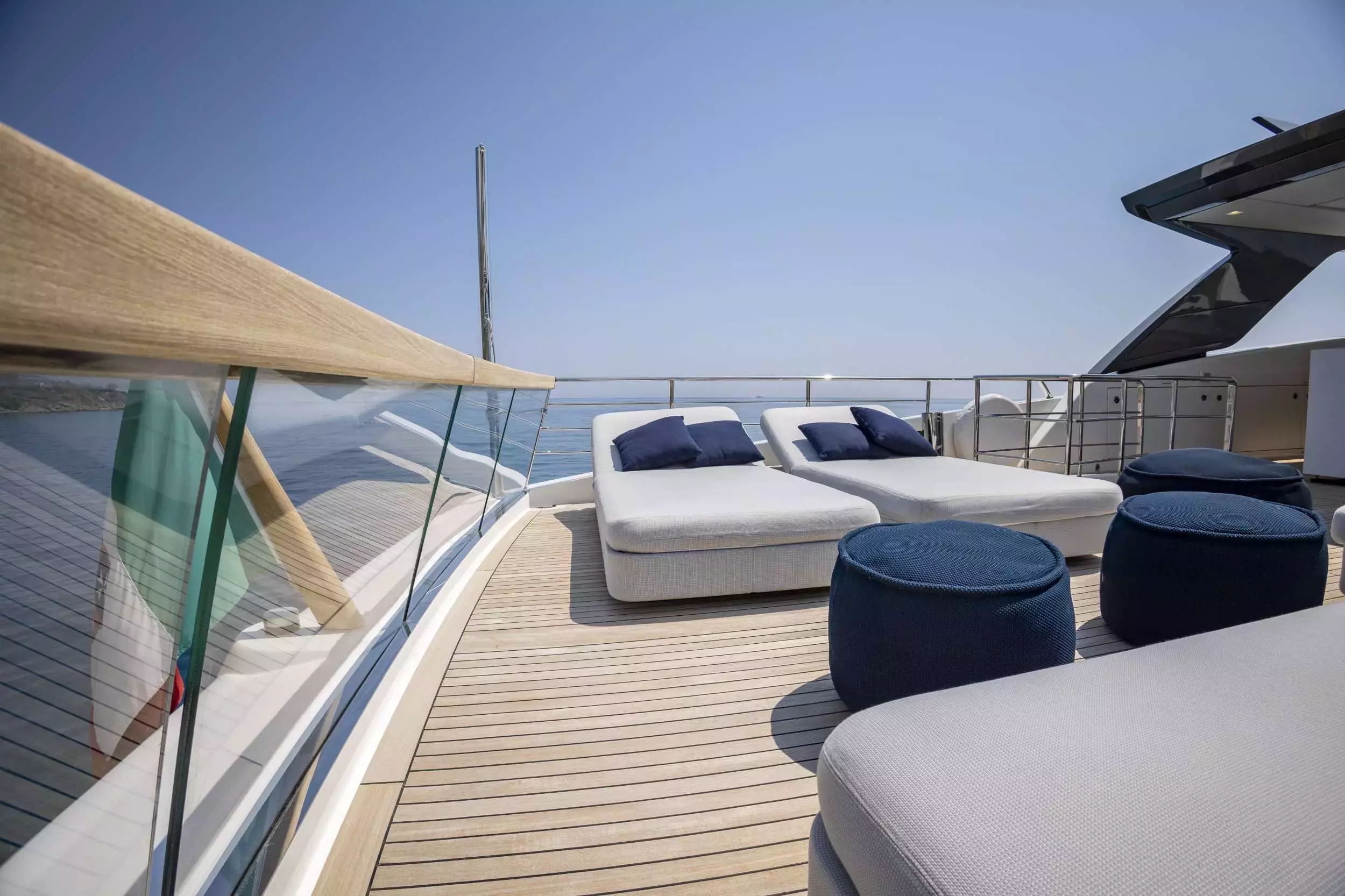 Aman by Sanlorenzo - Special Offer for a private Motor Yacht Charter in Golfe-Juan with a crew