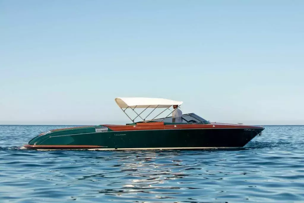 Eastern Promises by Riva - Top rates for a Rental of a private Power Boat in France