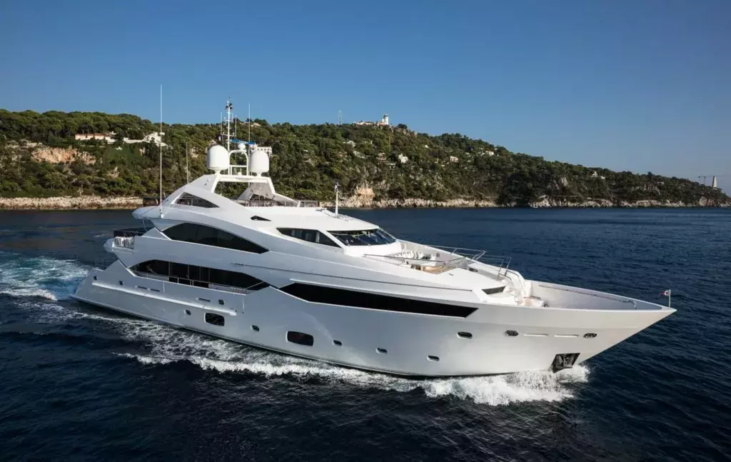Thumper by Sunseeker - Special Offer for a private Superyacht Charter in St Tropez with a crew