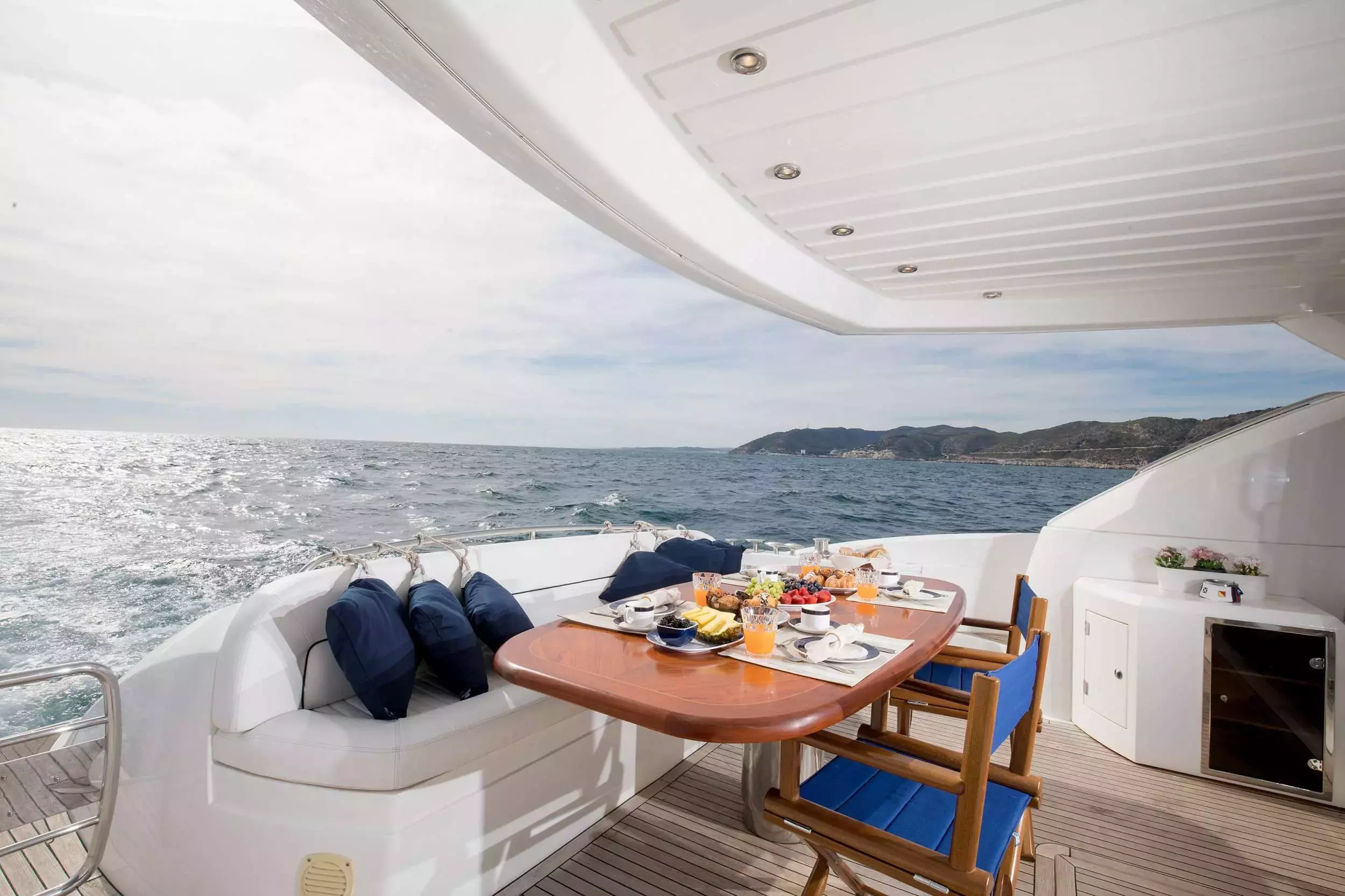 Mediterrani IV by Sunseeker - Special Offer for a private Motor Yacht Charter in Menorca with a crew