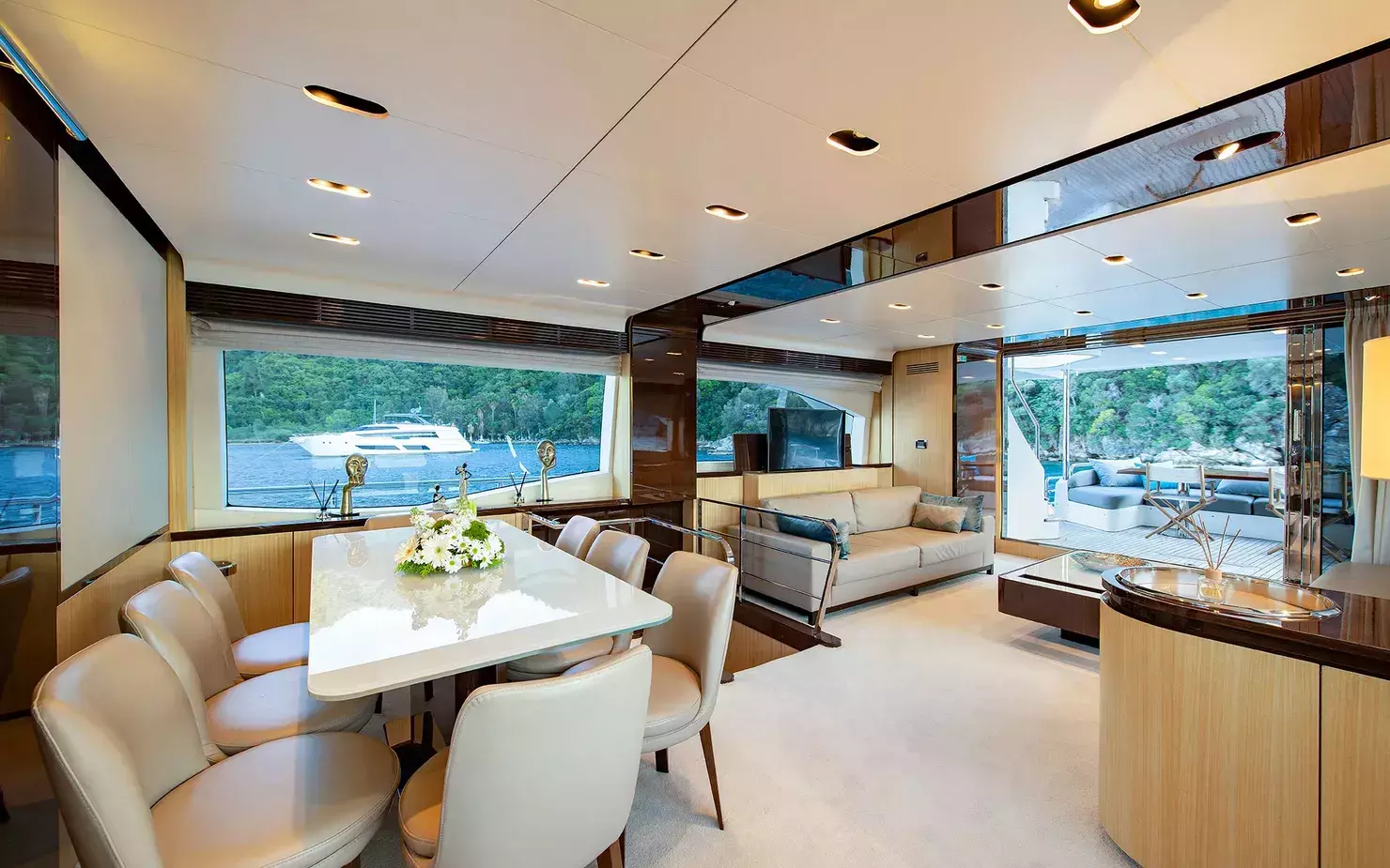 Hubo by Azimut - Top rates for a Charter of a private Motor Yacht in Greece