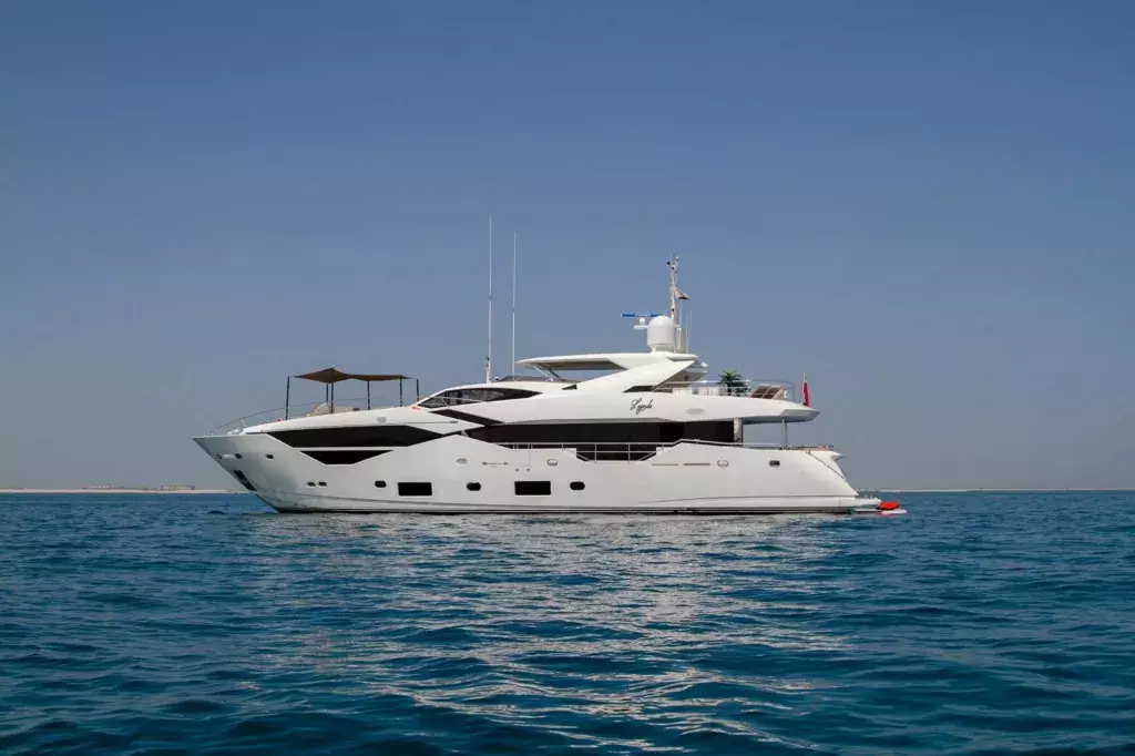 Legende by Sunseeker - Special Offer for a private Superyacht Charter in Abu Dhabi with a crew