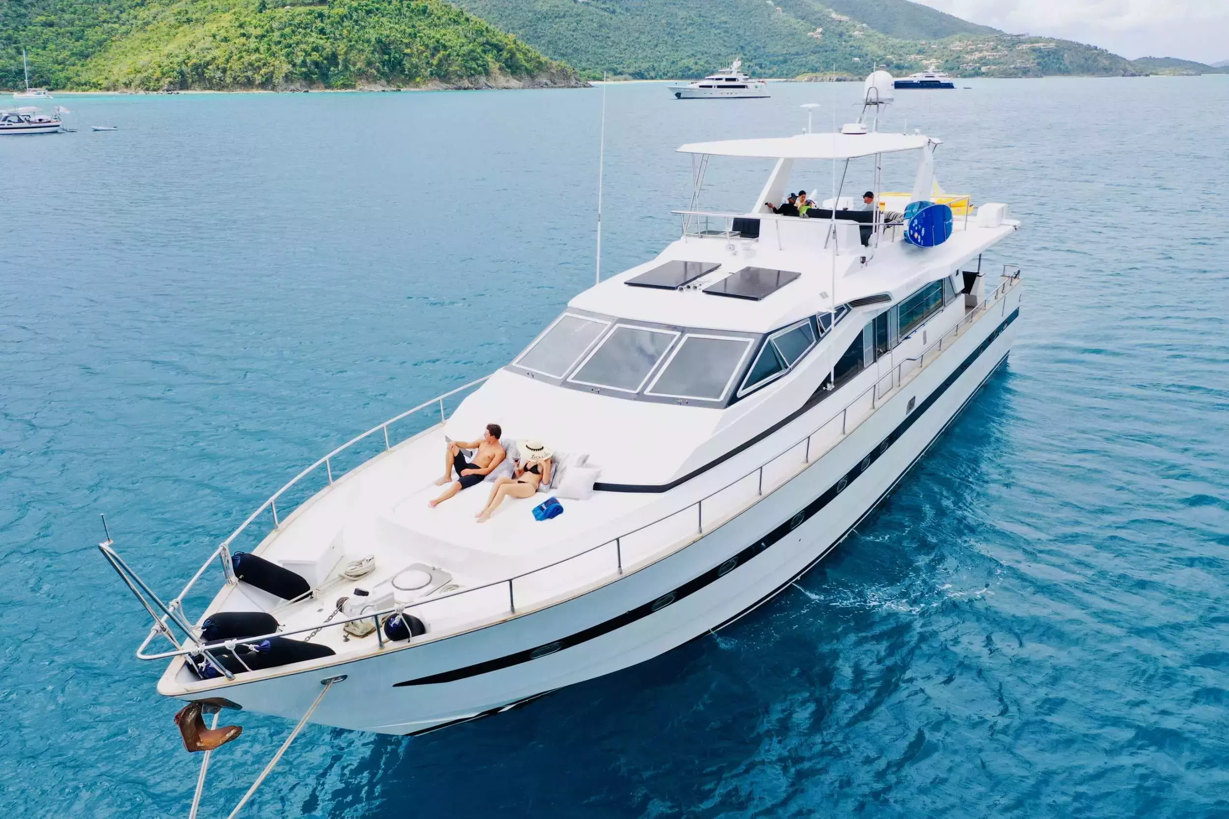 Runaway by Azimut - Special Offer for a private Motor Yacht Charter in Fajardo with a crew