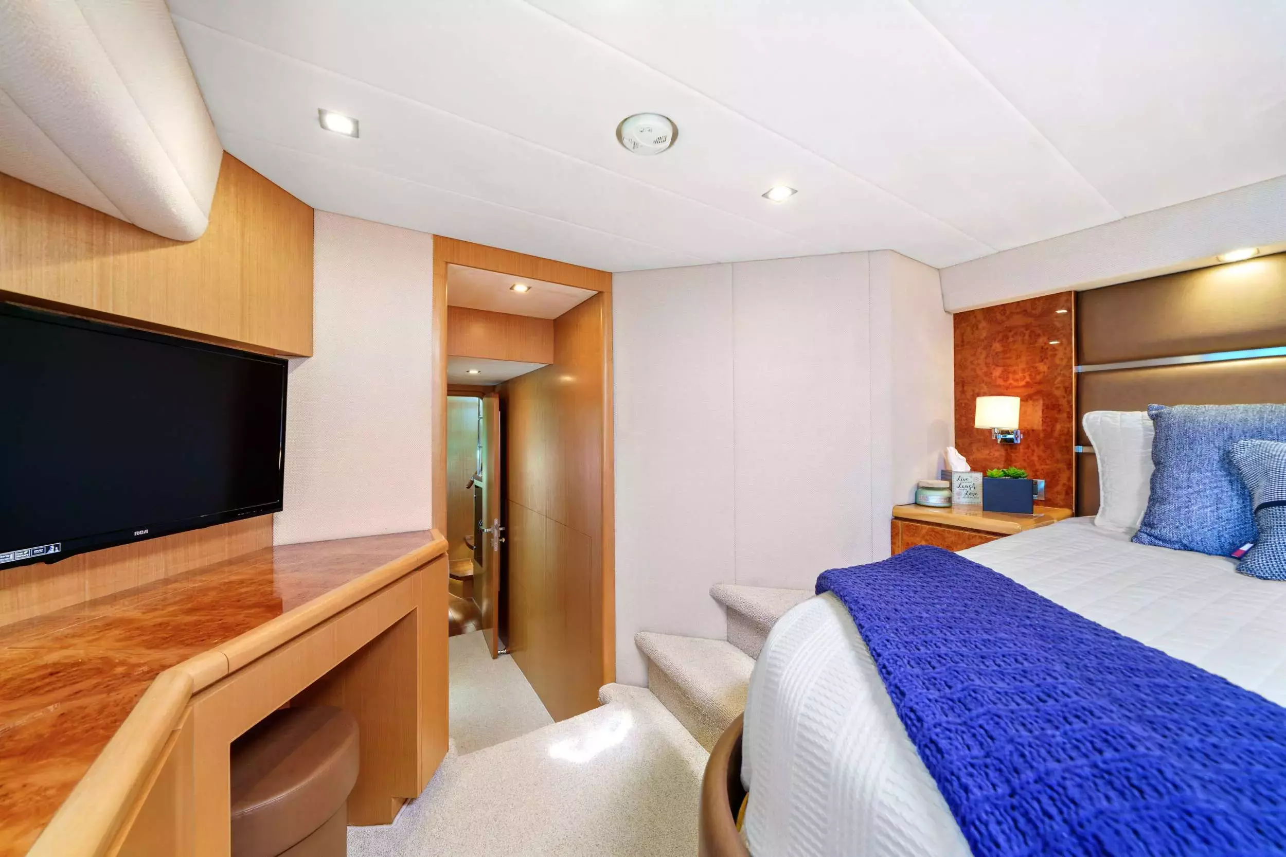 Indigo III by Horizon - Top rates for a Charter of a private Power Catamaran in Bahamas