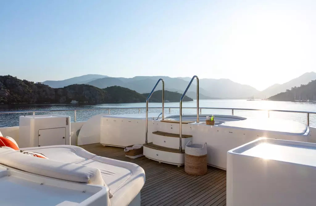 Lady I by CRN Ancona - Special Offer for a private Superyacht Charter in Istanbul with a crew