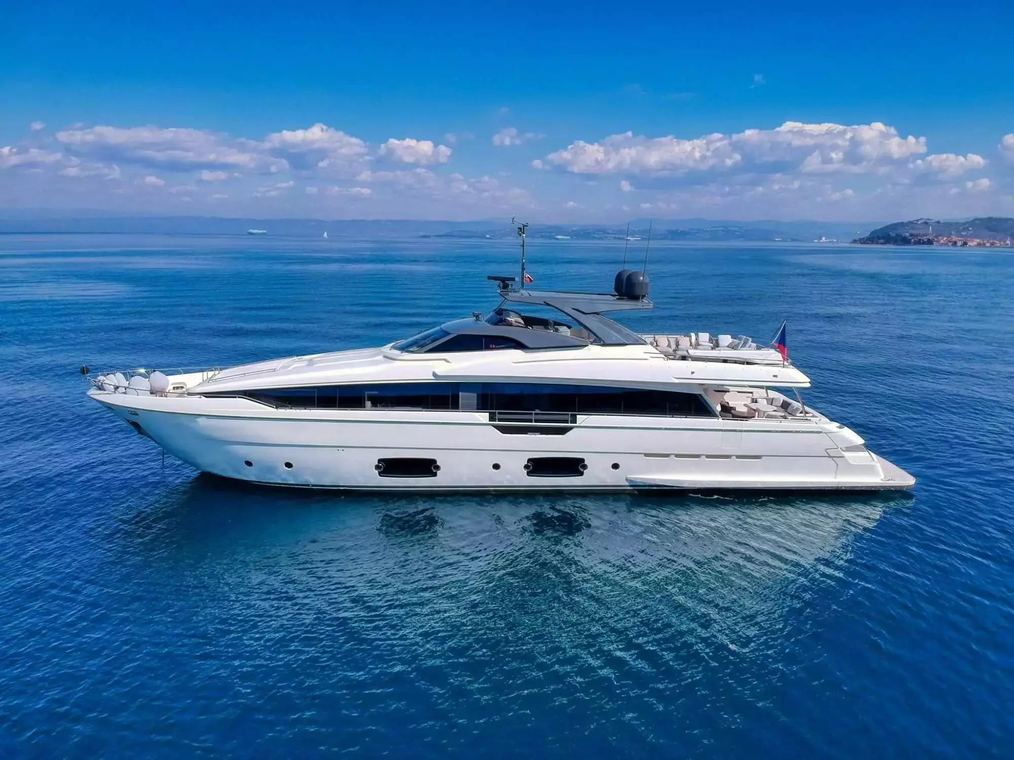 Damari by Ferretti - Special Offer for a private Superyacht Charter in Portofino with a crew