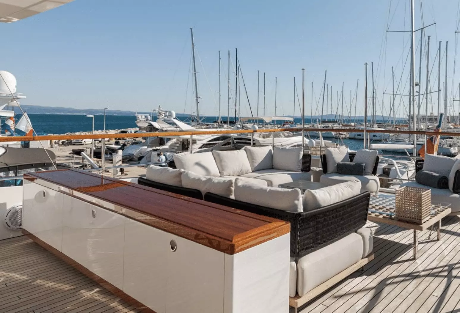 Bella Vita by Benetti - Special Offer for a private Superyacht Charter in Simpson Bay with a crew