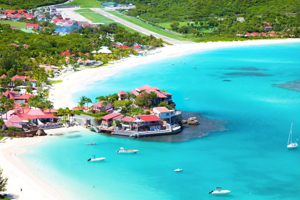 St Barths Yacht — Guide gallery — image 2 of 3