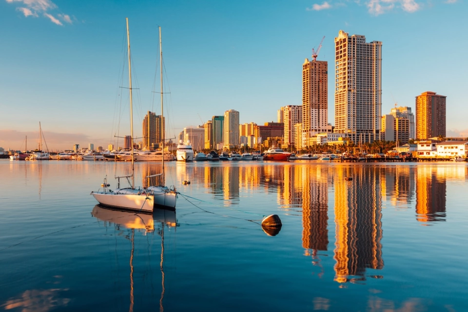 Manila Yacht — Guide gallery — image 1 of 3