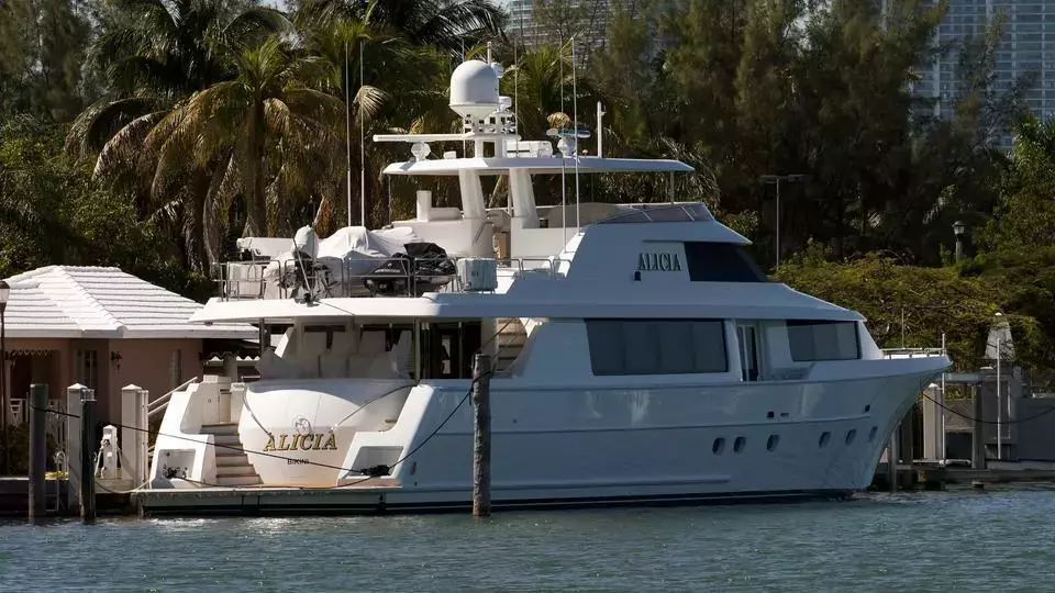 Alicia by Westport - Special Offer for a private Motor Yacht Charter in St Thomas with a crew