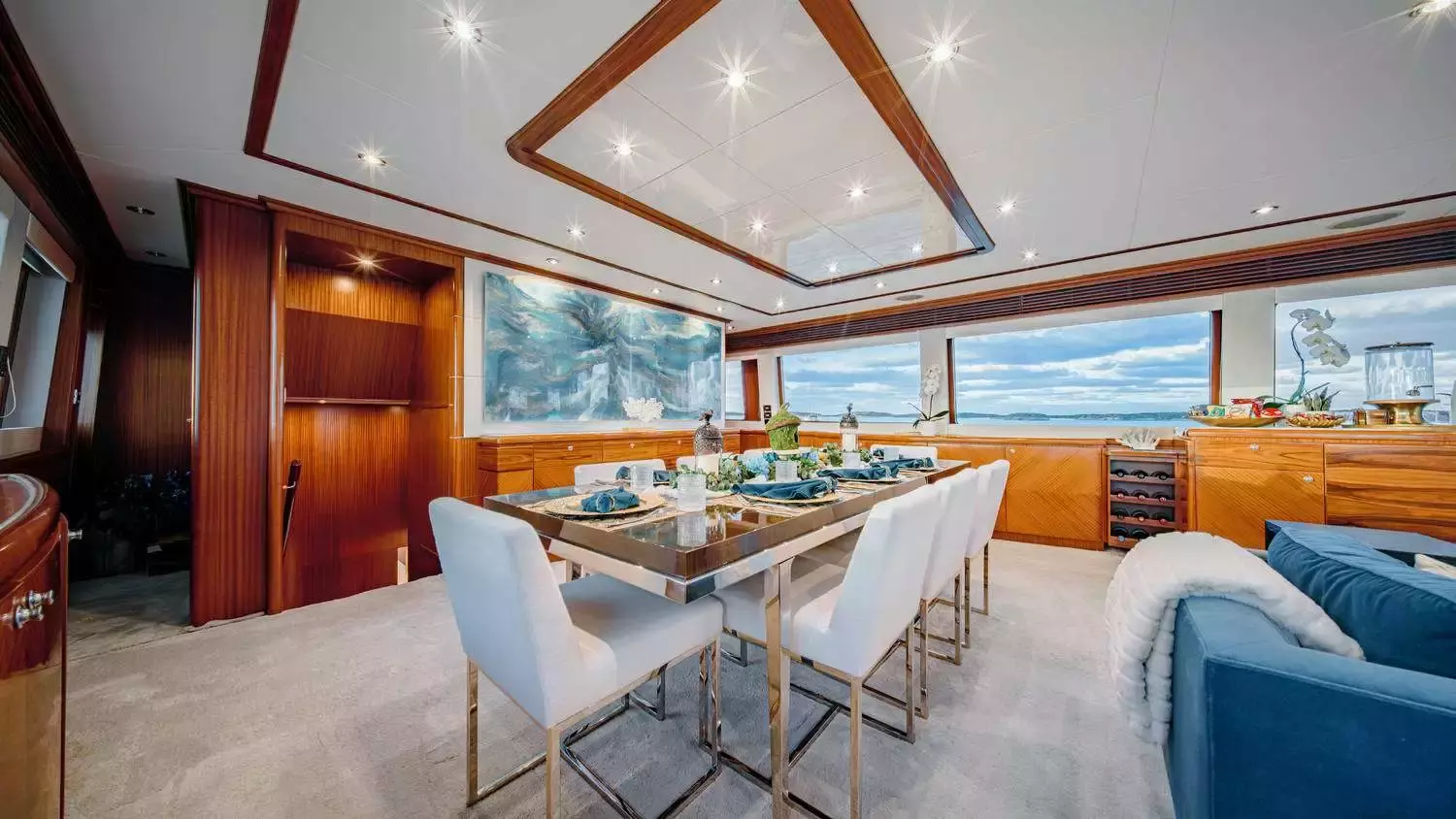 Beachfront by Hargrave – Private Motor Yacht Charter in Bimini