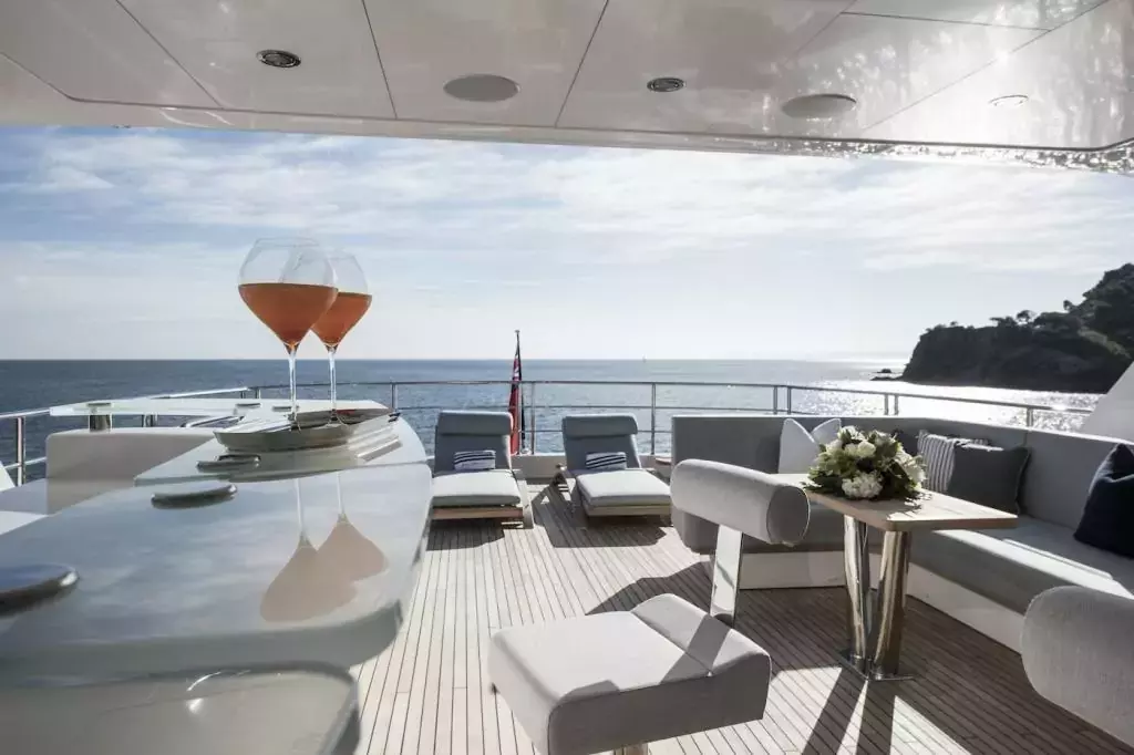 Berco Voyager by Sunseeker - Special Offer for a private Superyacht Charter in Nice with a crew